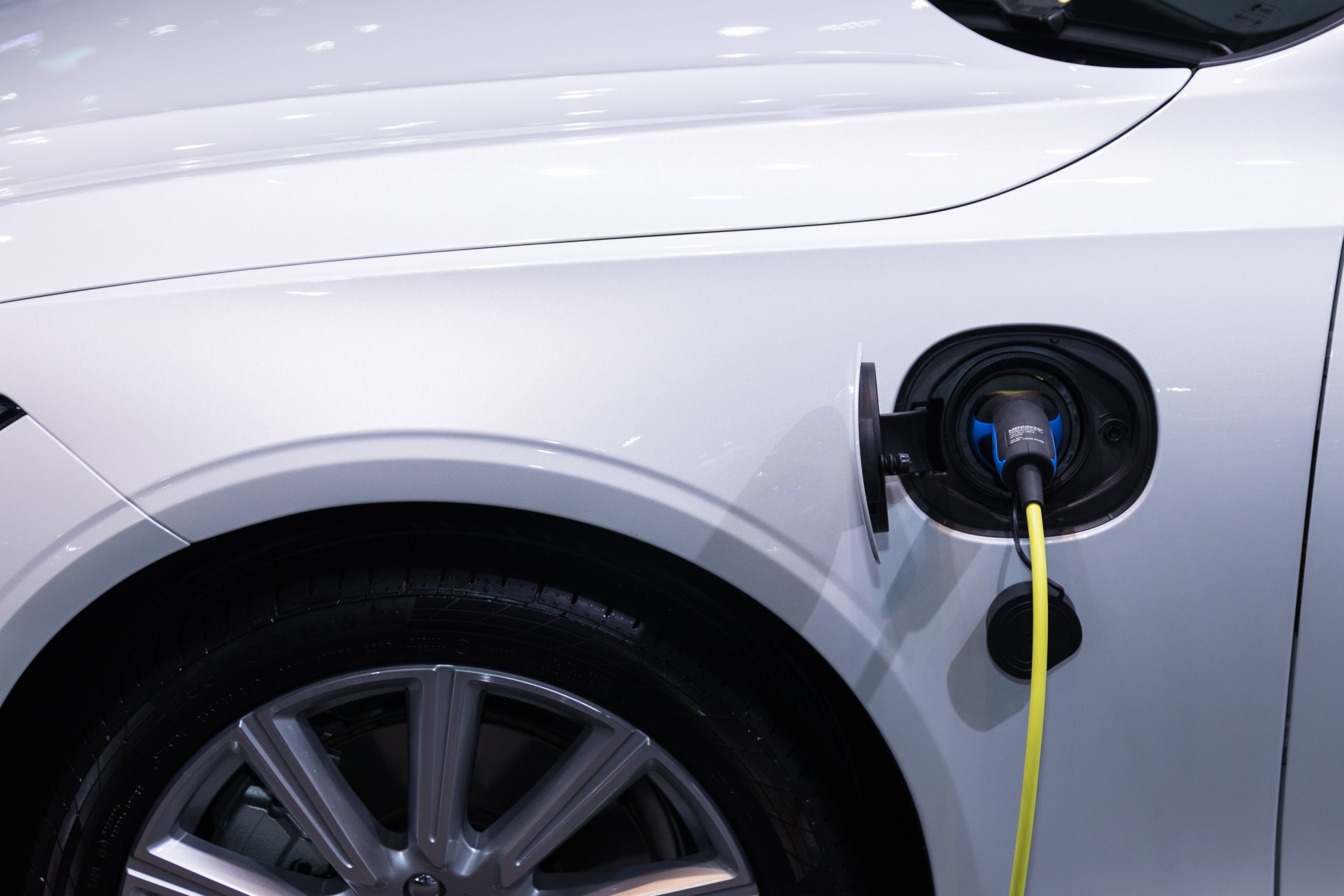 2022 and 2023 Electric Vehicles Tax Credits